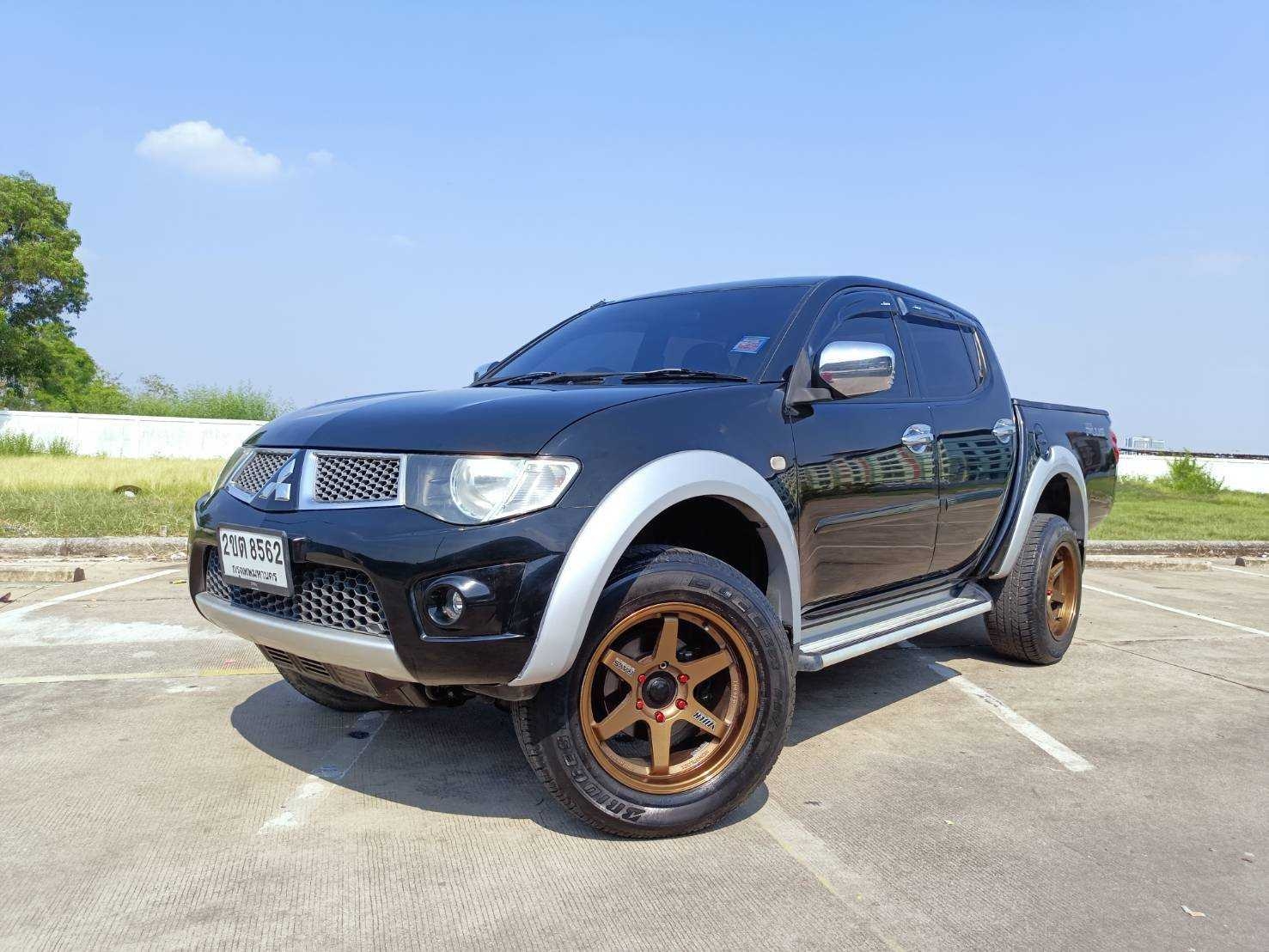 MITSUBISHI TRITON 4DR 2.4 GLS M/T